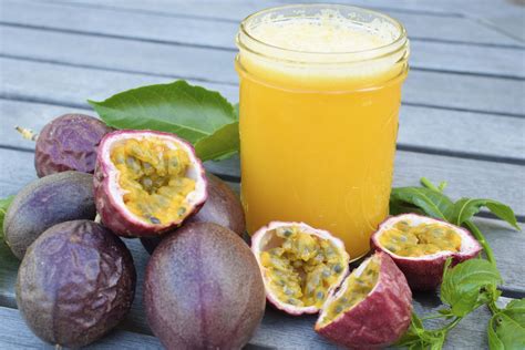 making juice with passion fruit pulp